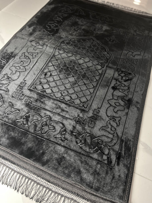 Luxurious prayer rug