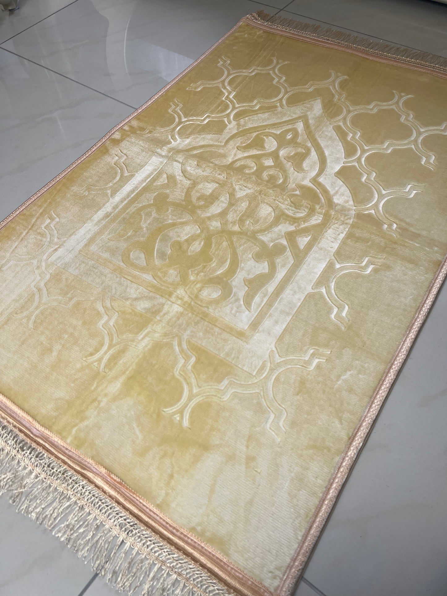 Luxurious prayer rug
