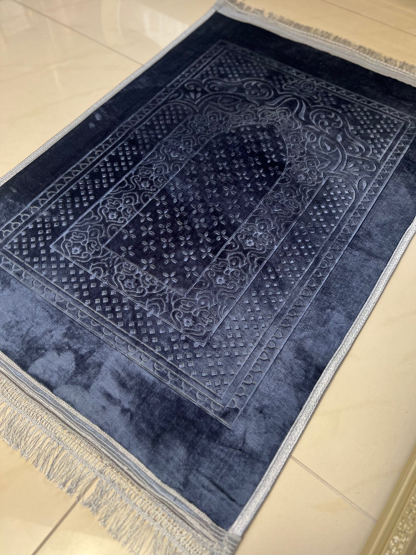 Luxurious prayer rug