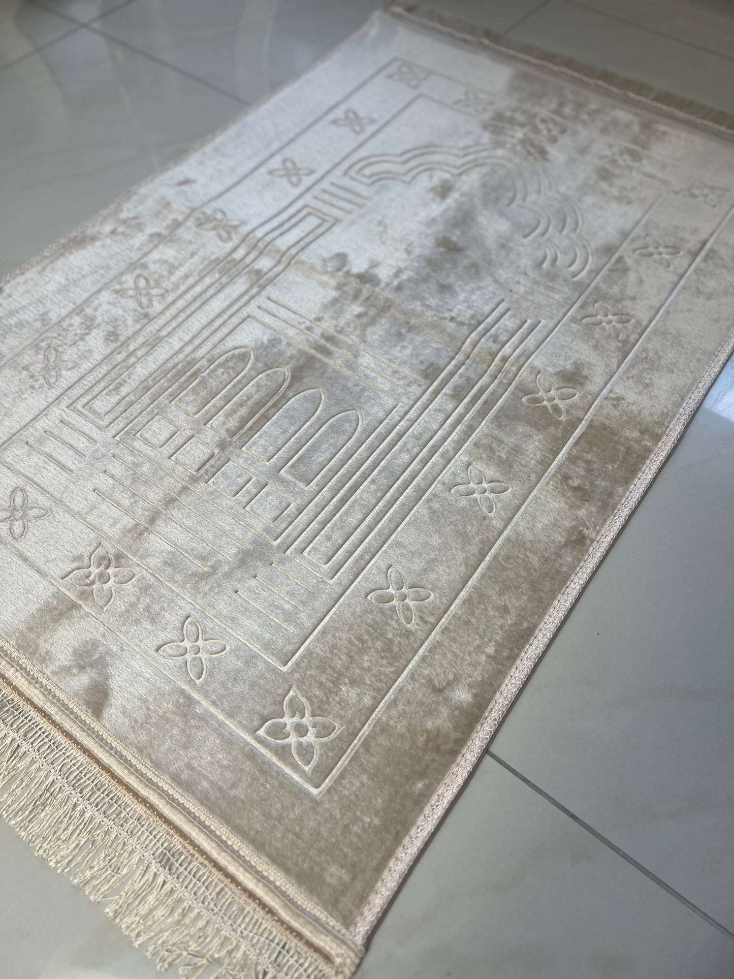 Luxurious prayer rug