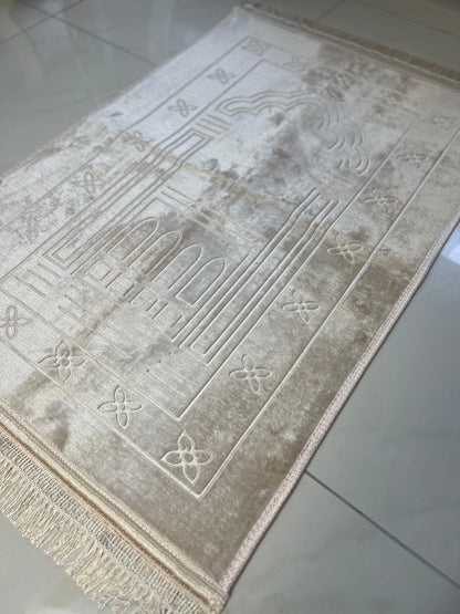 Luxurious prayer rug